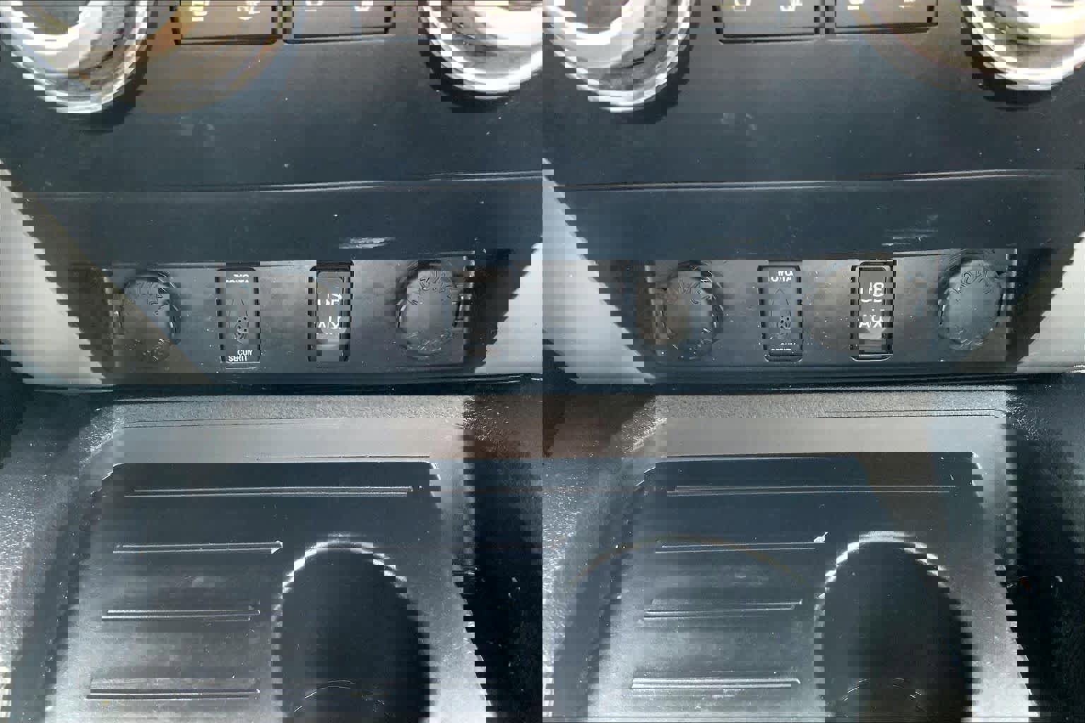 Used 2019 Toyota Tundra Platinum image 34