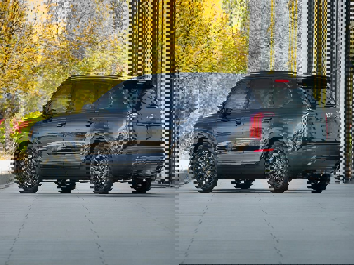 Used 2022 Kia Telluride SX w/ SX Prestige Package image 1