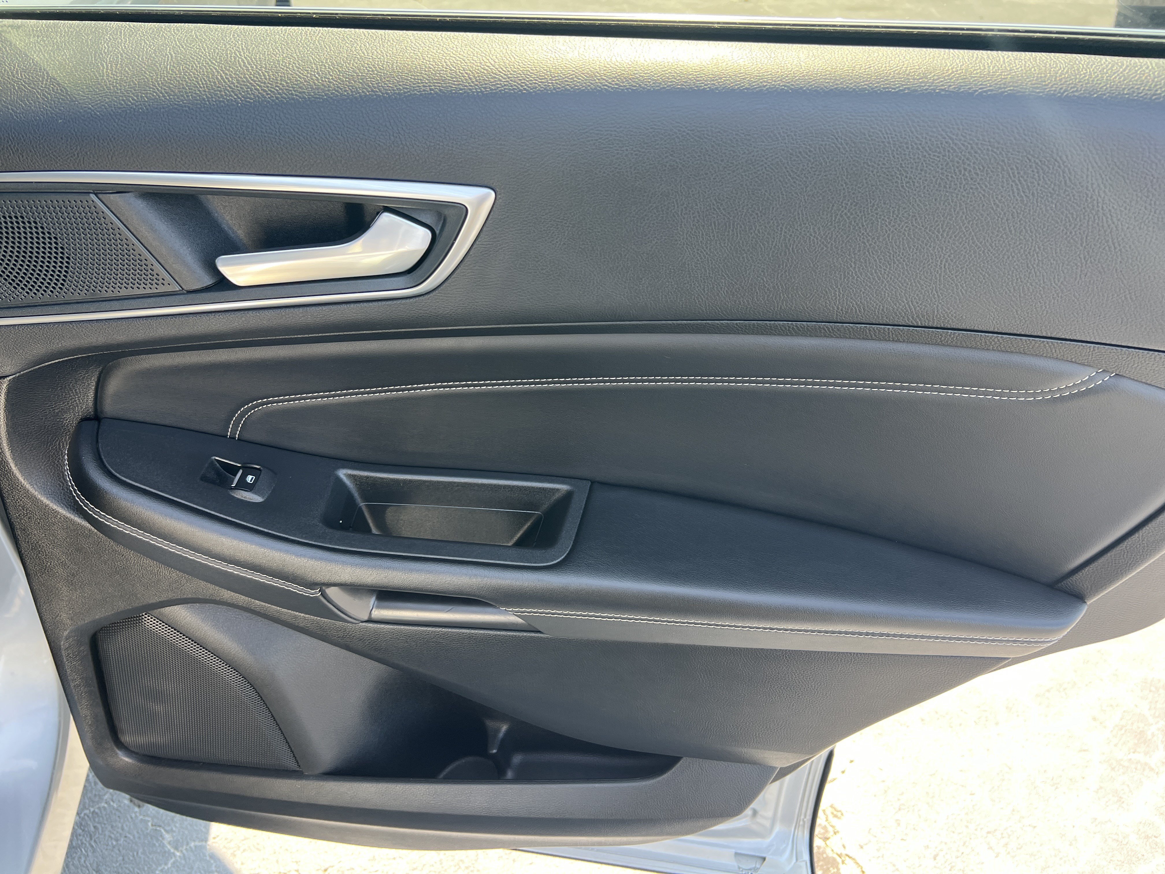 Certified 2024 Ford Edge Titanium AWD/4WD image 17