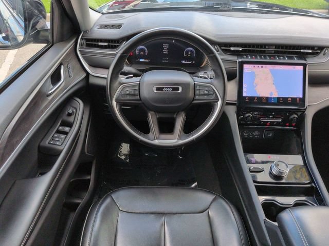 Used 2022 Jeep Grand Cherokee L Limited AWD/4WD image 18
