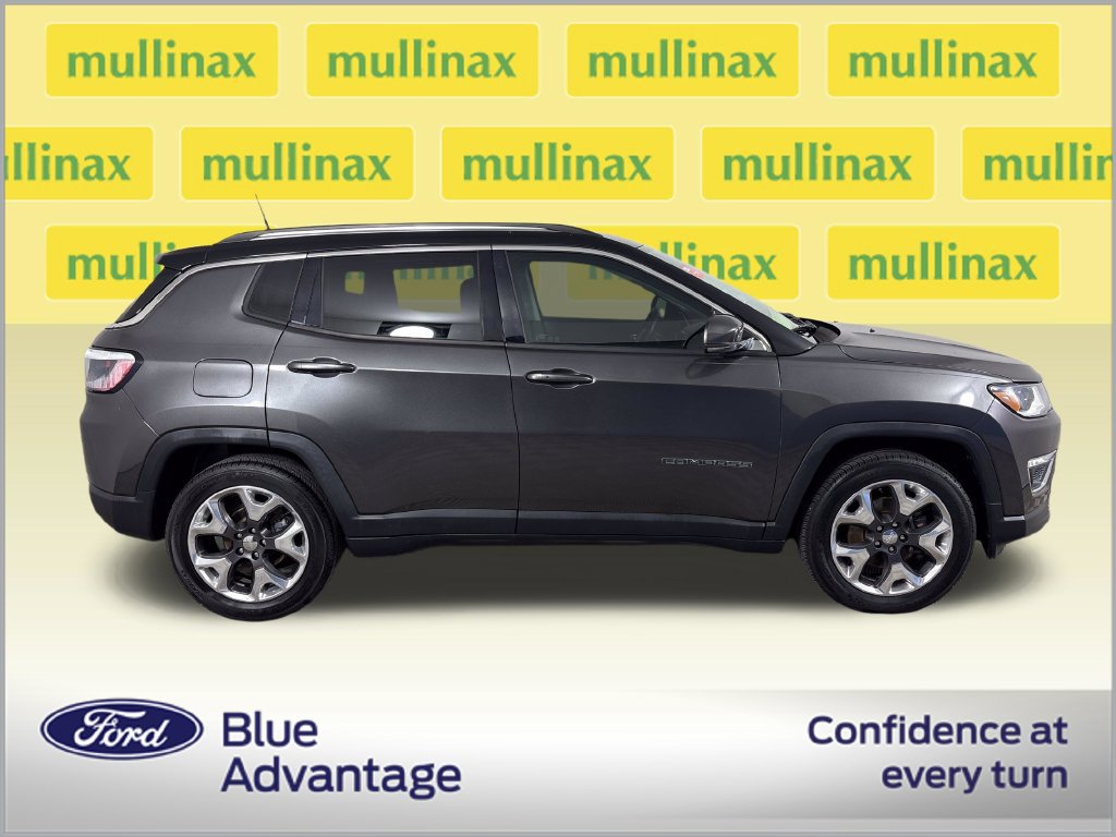 Used 2018 Jeep Compass Limited w/ Navigation Group FWD image 2