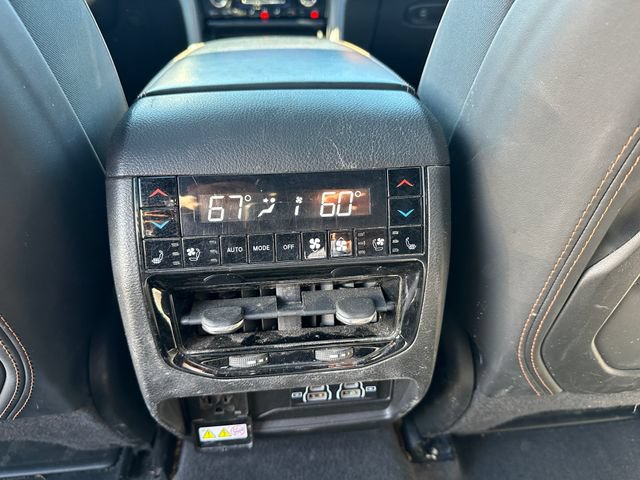 Used 2022 Jeep Grand Cherokee Summit AWD/4WD image 16