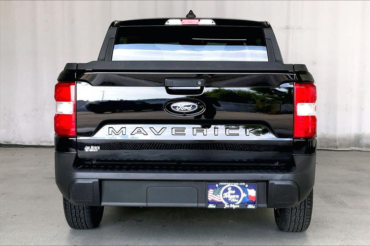 Certified 2025 Ford Maverick XL w/ Equipment Group 102A AWD/4WD image 3