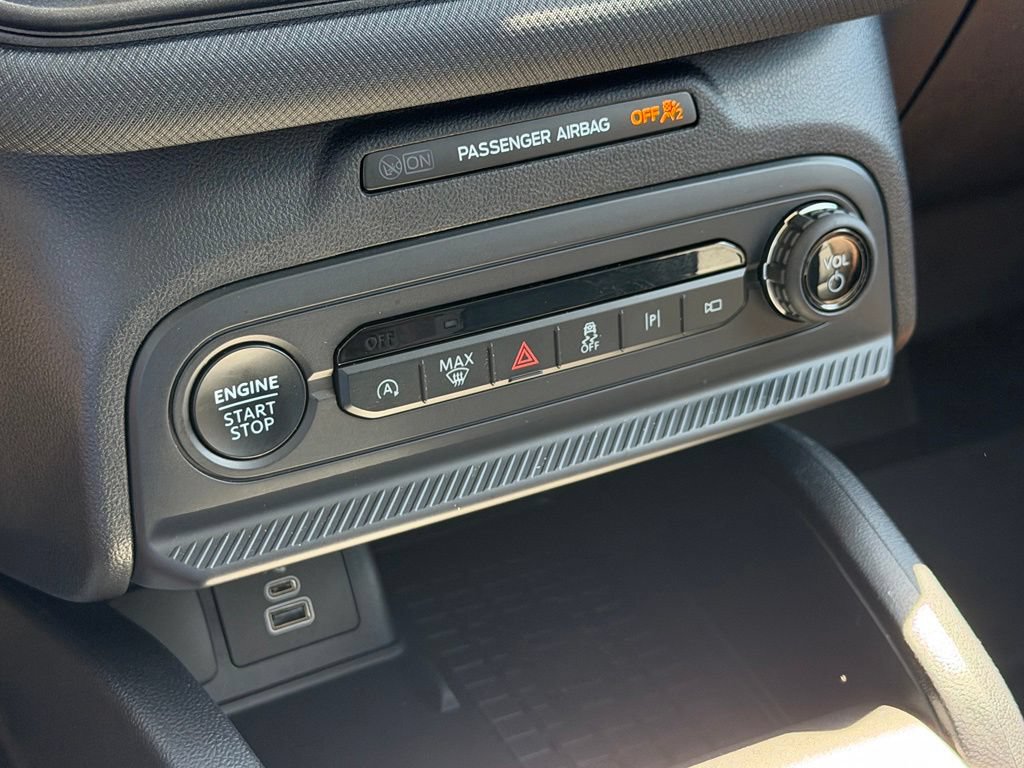 Certified 2025 Ford Bronco Sport Outer Banks w/ Outer Banks Tech Package+ AWD/4WD image 16