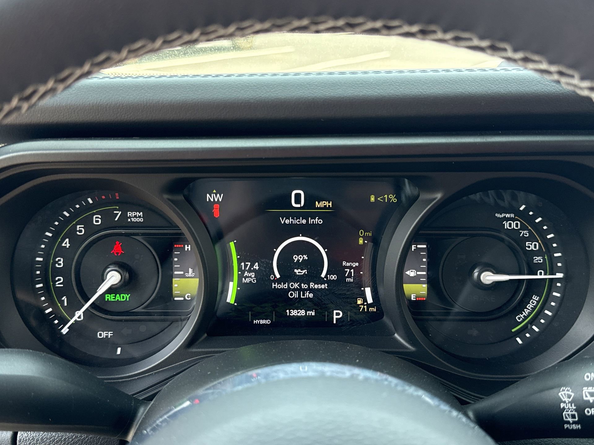 Used 2025 Jeep Wrangler Unlimited Sahara w/ Safety Group image 11