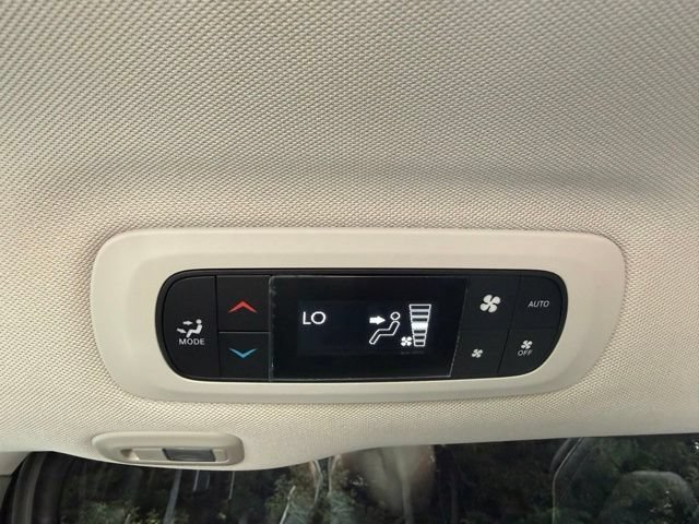 Used 2022 Chrysler Pacifica Limited w/ Uconnect Theater Family Group AWD/4WD image 22