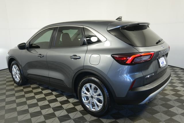 Certified 2024 Ford Escape Active w/ Cold Weather Package FWD image 5