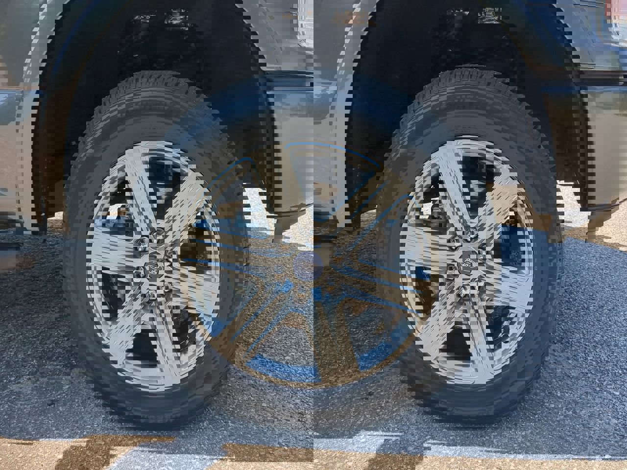 Certified 2019 Ford F150 XLT w/ Equipment Group 302A Luxury image 9