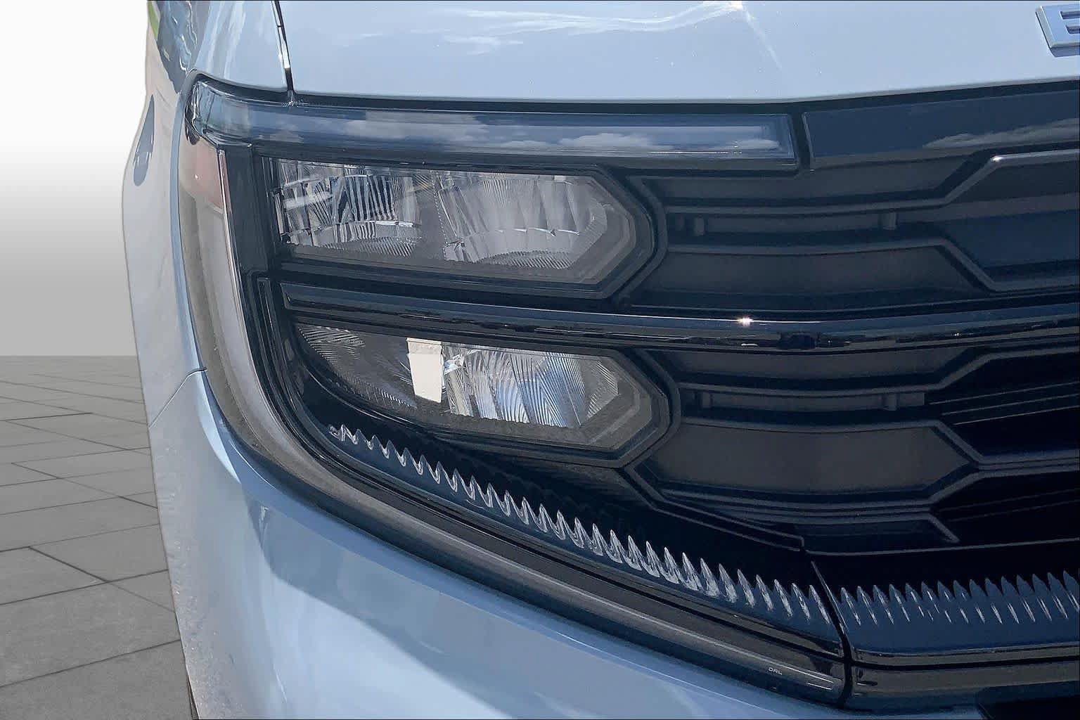 Certified 2025 Ford Expedition Active AWD/4WD image 28