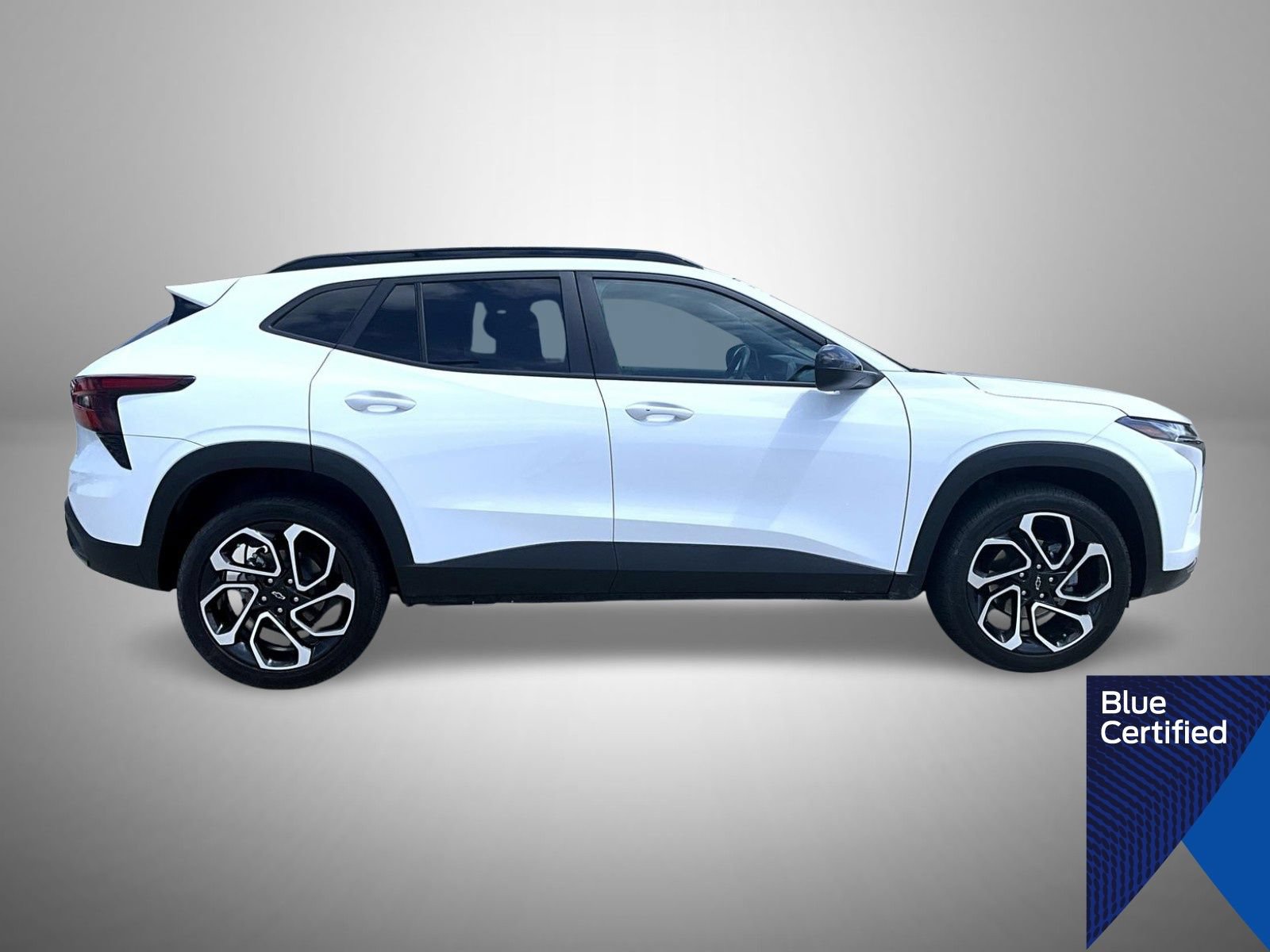 Used 2025 Chevrolet Trax RS w/ Driver Confidence Package FWD image 4