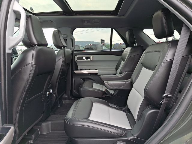 Certified 2022 Ford Explorer XLT w/ Equipment Group 202A AWD/4WD image 10