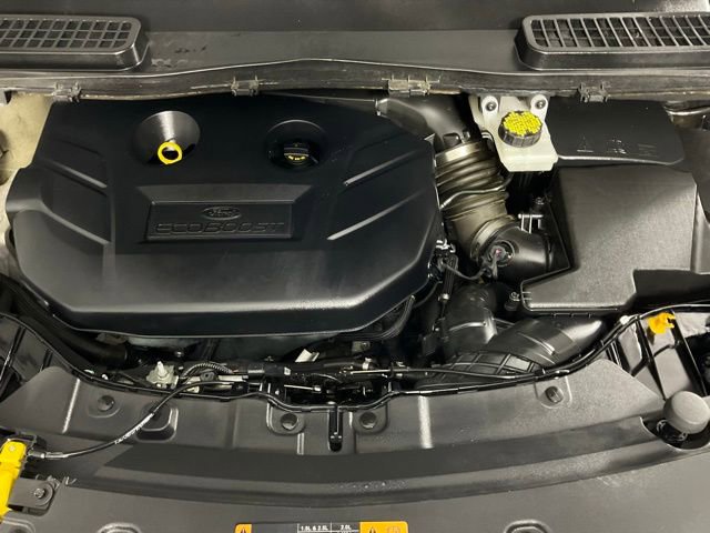 Certified 2017 Ford Escape SE w/ Equipment Group 201A image 9