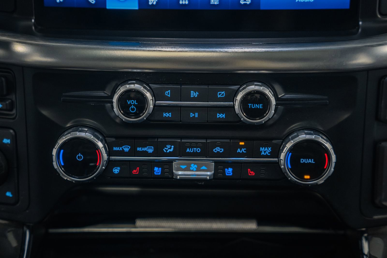 Certified 2023 Ford F150 Lariat image 29