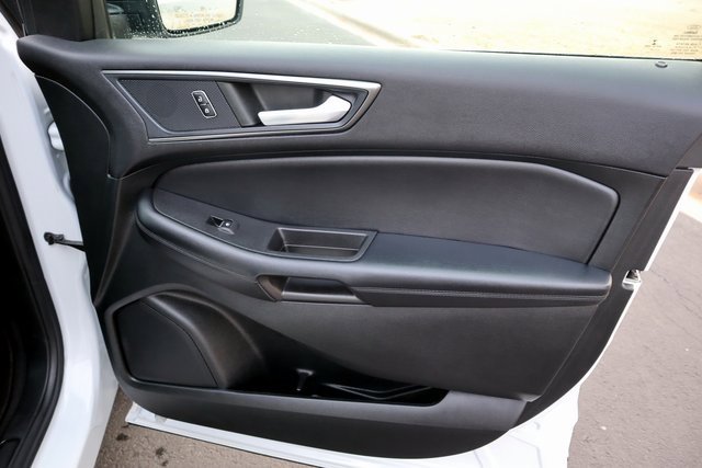 Certified 2022 Ford Edge SE w/ Black Appearance Package image 17