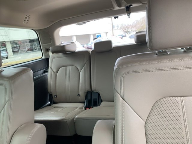 Certified 2024 Ford Expedition Limited image 9
