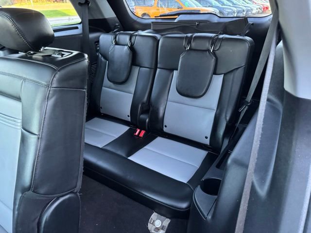 Certified 2022 Ford Explorer XLT w/ Equipment Group 202A AWD/4WD image 17