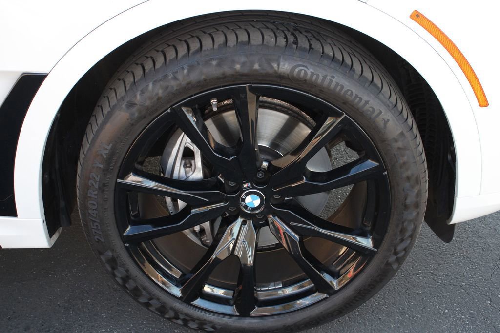 Used 2023 BMW X7 xDrive40i w/ M Sport Package image 14