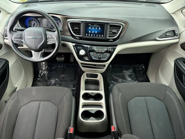 Used 2021 Chrysler Voyager LX FWD image 16