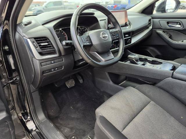 Used 2025 Nissan Rogue SV FWD image 17