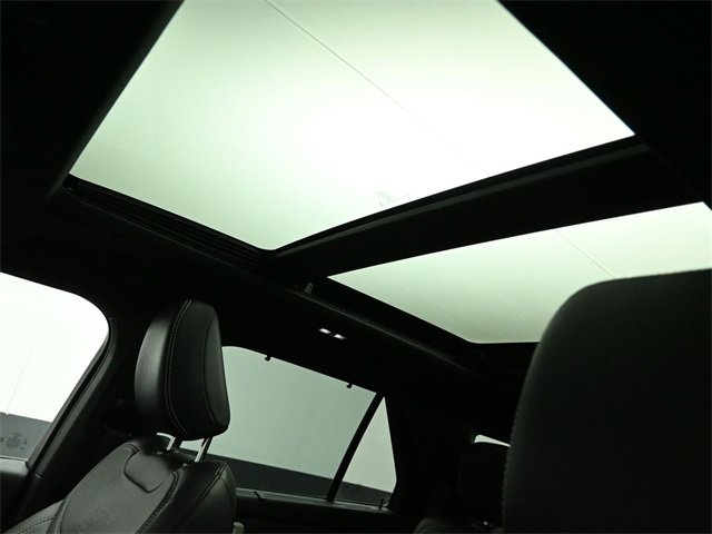 Certified 2021 Ford Explorer ST w/ ST Street Pack image 11