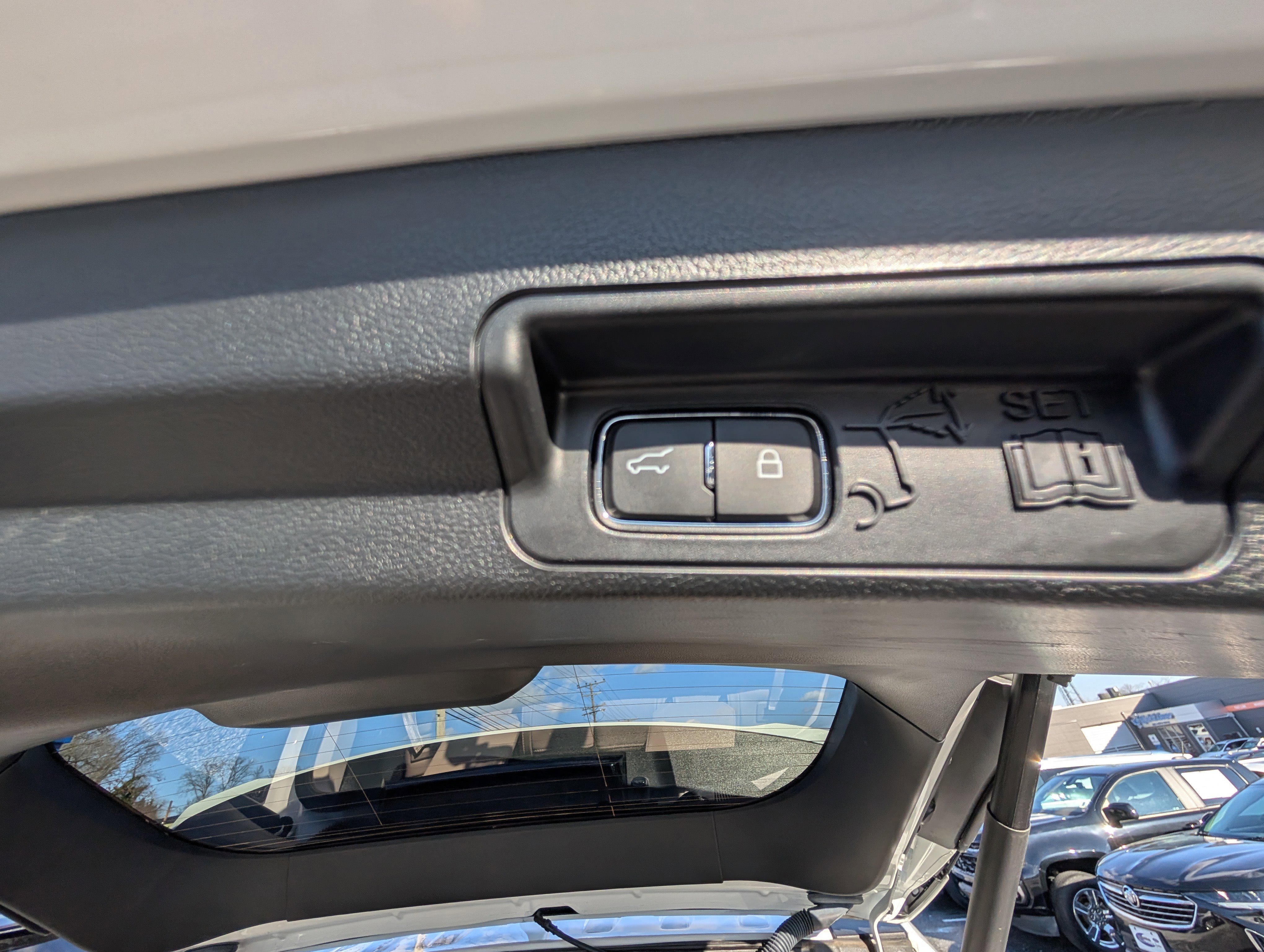 Certified 2023 Ford Explorer Limited w/ Limited Technology Package image 16