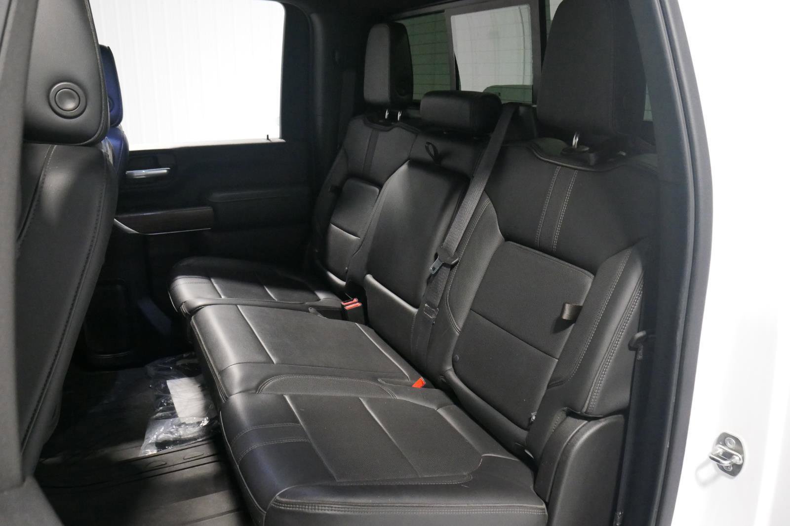 Used 2022 Chevrolet Silverado 2500 High Country image 11