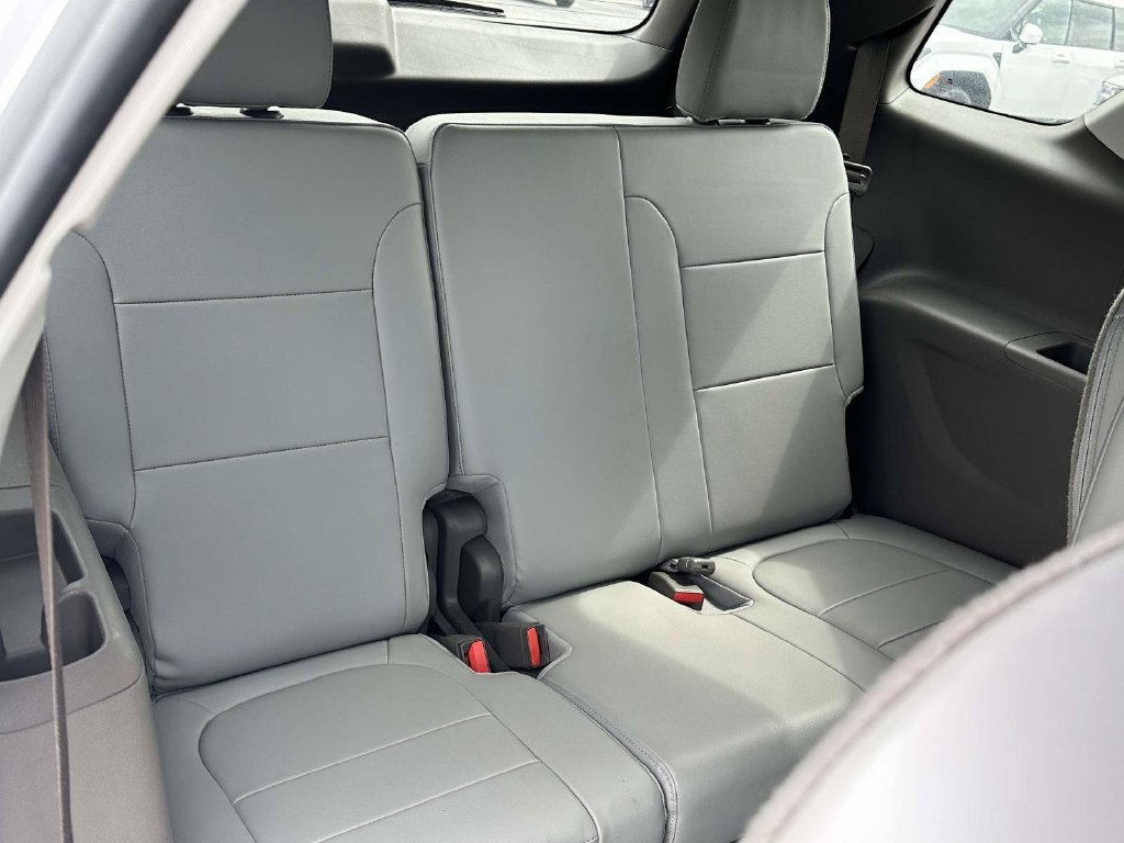Used 2020 Chevrolet Traverse Premier w/ LPO, Floor Liner Package FWD image 12