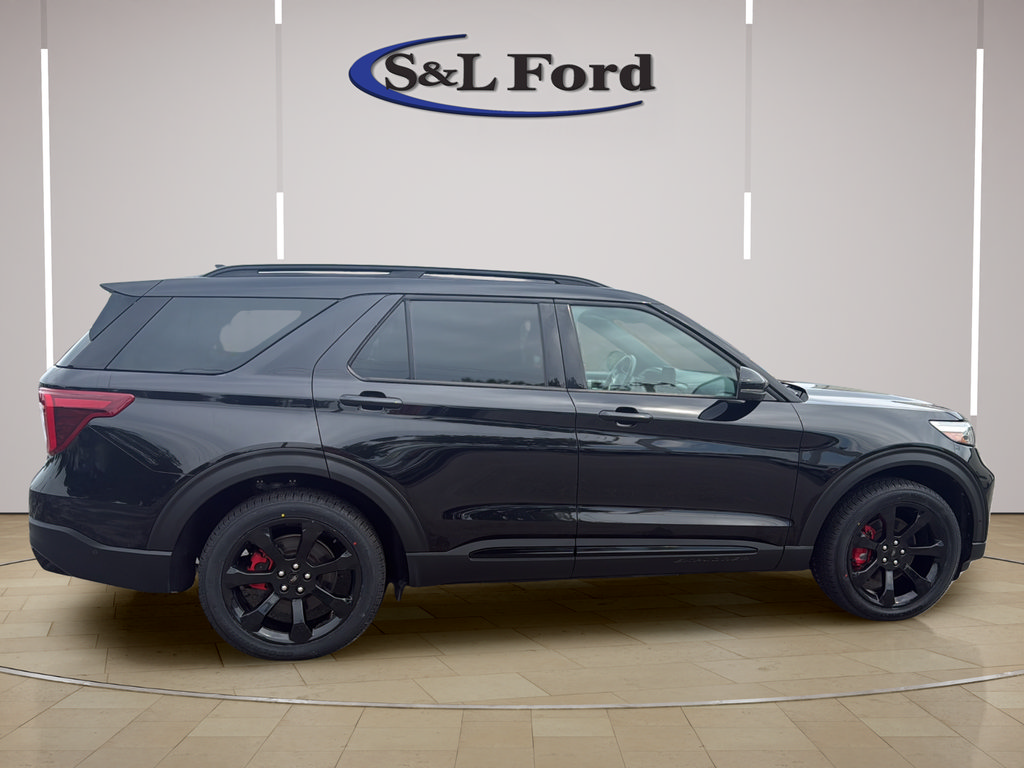 Certified 2023 Ford Explorer ST w/ Technology Package AWD/4WD image 9
