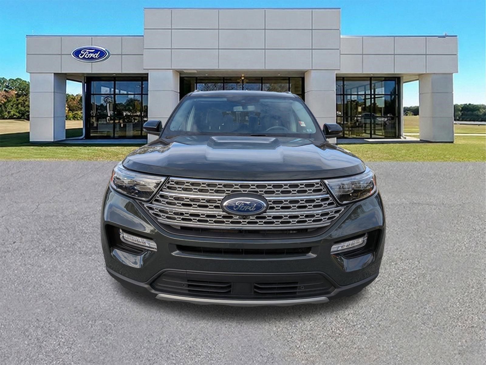 Certified 2023 Ford Explorer Limited w/ Equipment Group 301A AWD/4WD image 9