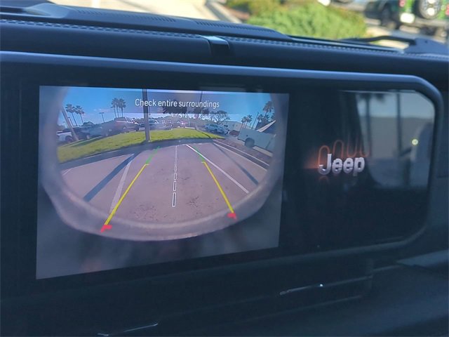 Used 2024 Jeep Wrangler Unlimited Rubicon w/ Safety Group image 19