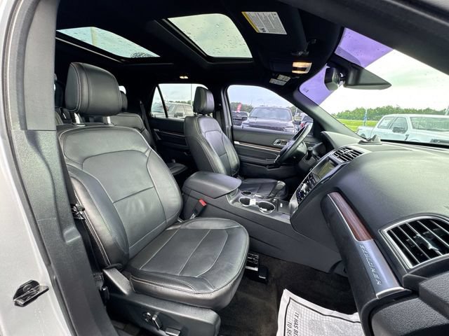 Certified 2018 Ford Explorer Limited w/ Equipment Group 301A FWD image 27