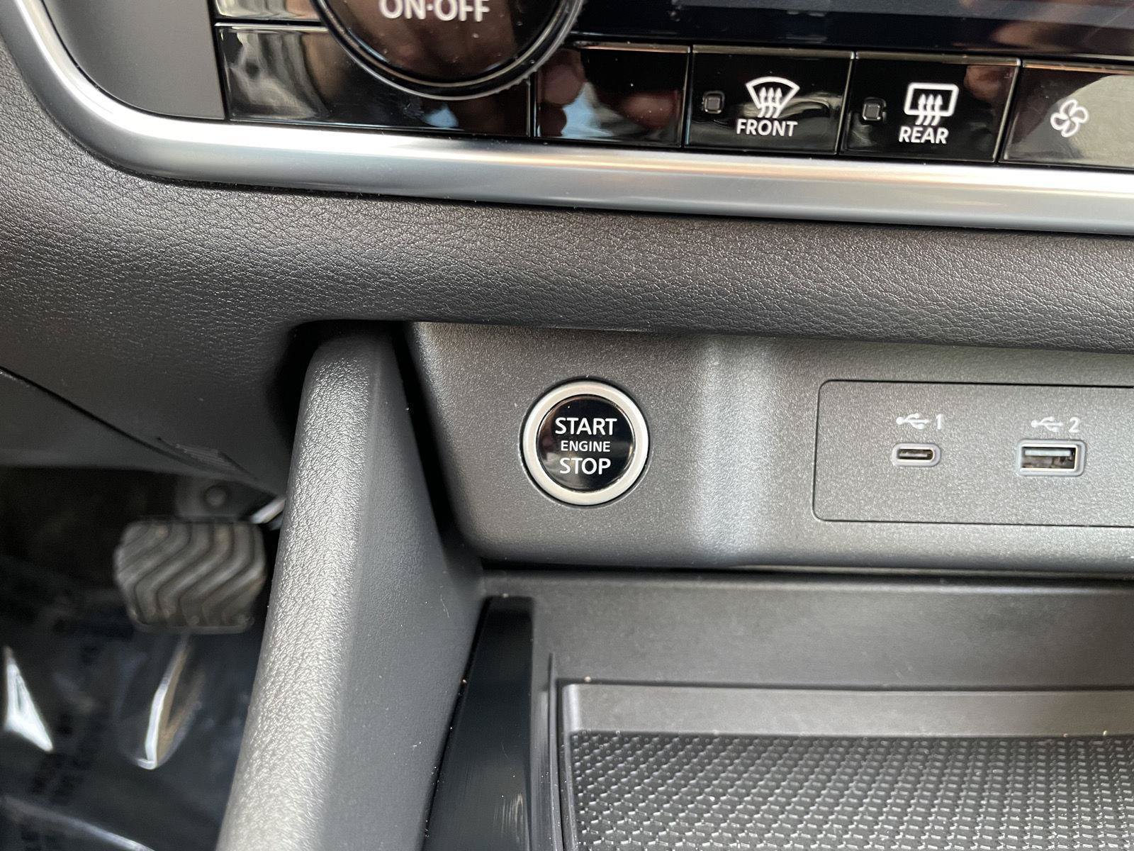 Used 2023 Nissan Rogue SV AWD/4WD image 24