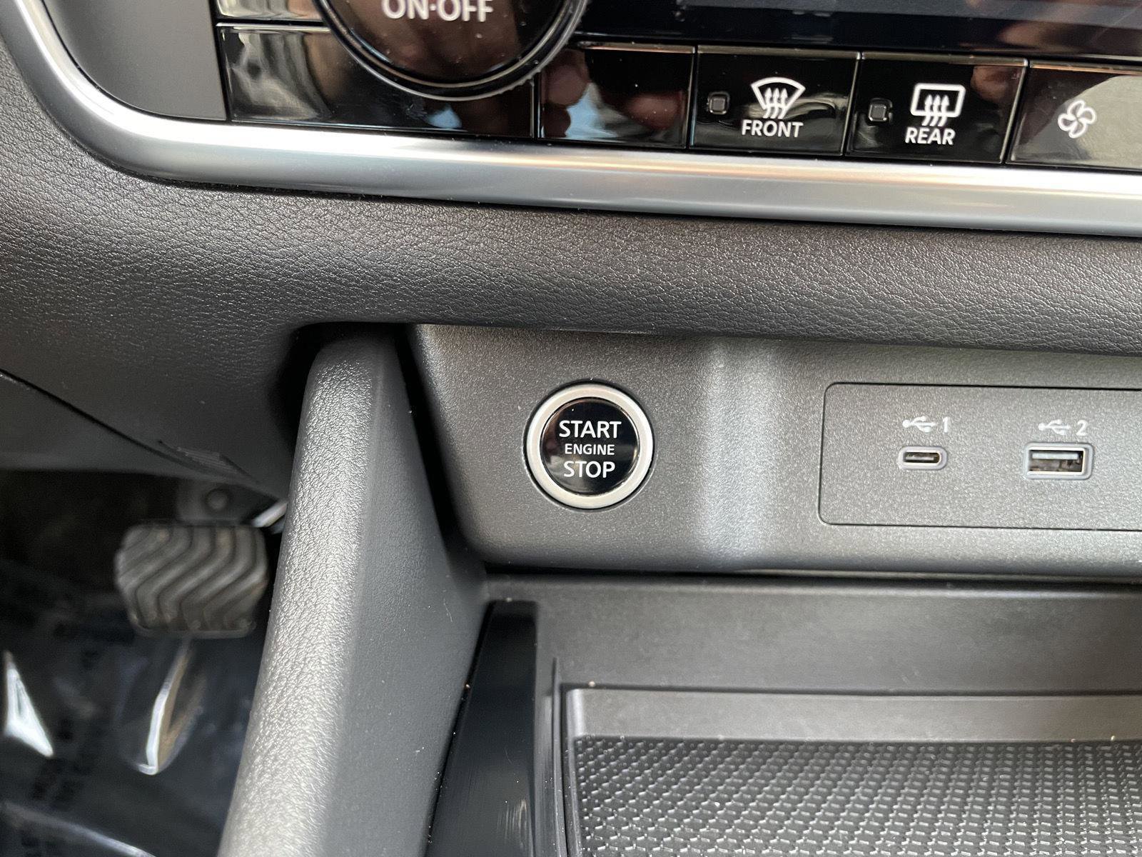 Used 2023 Nissan Rogue SV AWD/4WD image 24
