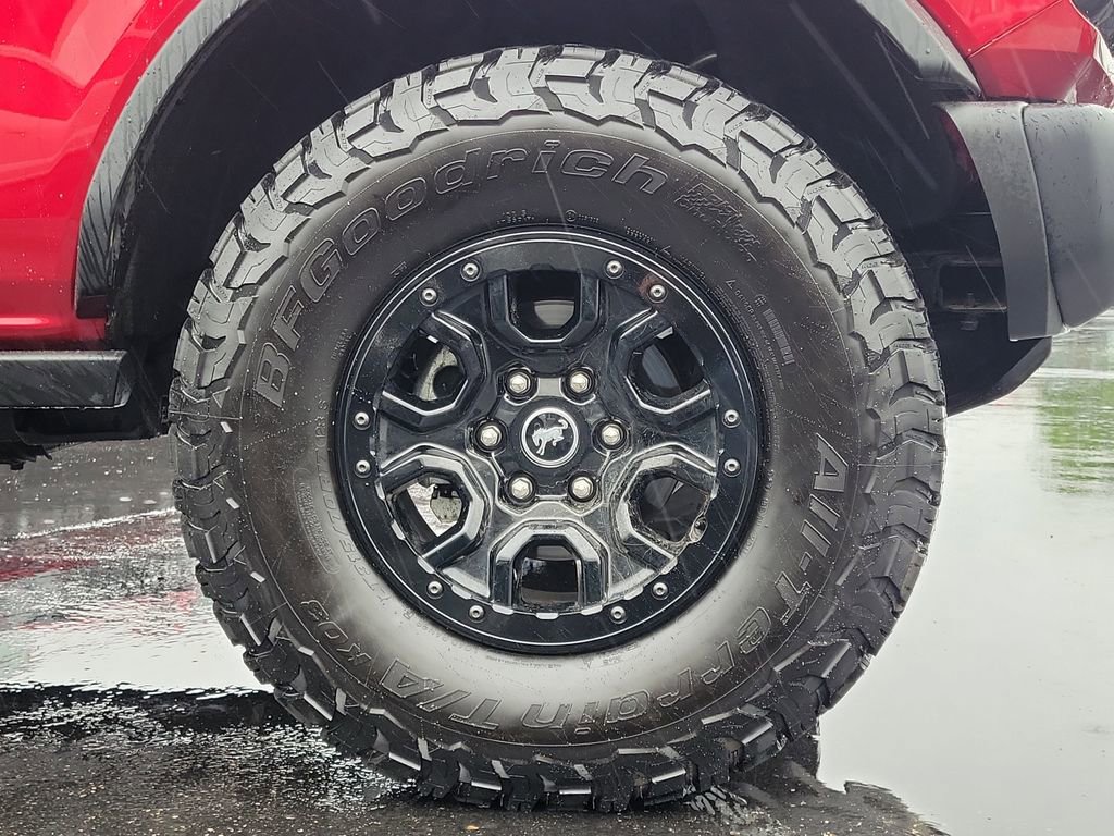 Certified 2025 Ford Bronco Badlands w/ Sasquatch Package AWD/4WD image 9