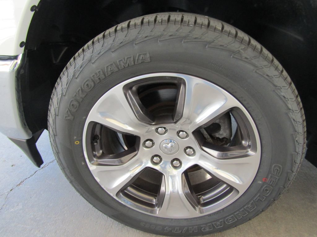 Used 2023 RAM 1500 Laramie AWD/4WD image 28