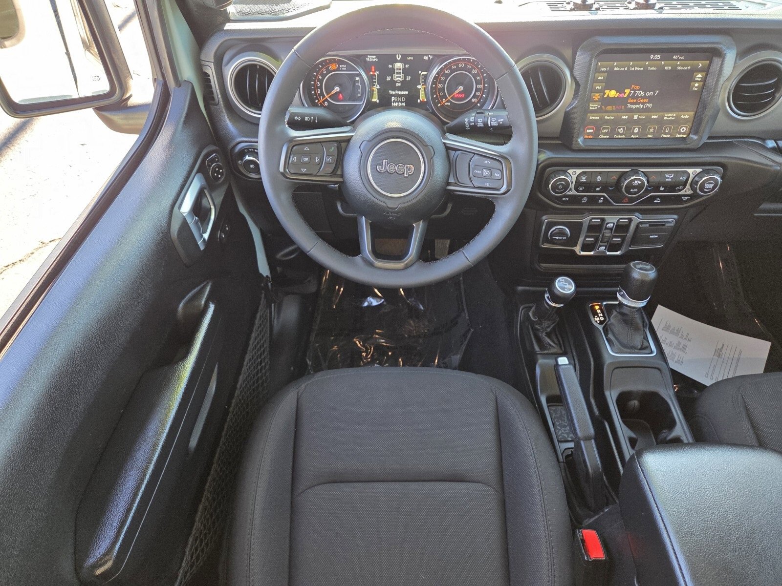 Used 2023 Jeep Wrangler Willys image 12