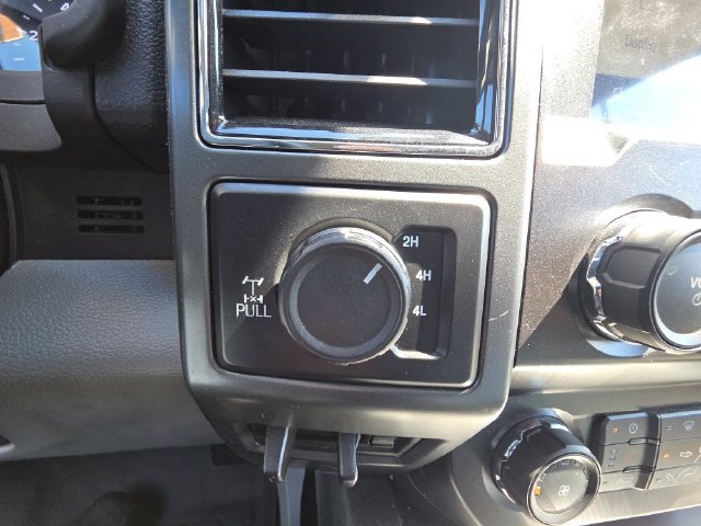 Certified 2022 Ford F250 XLT w/ XLT Premium Package AWD/4WD image 18