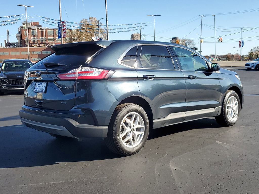 Certified 2023 Ford Edge SEL w/ Convenience Package image 2