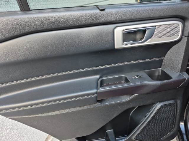 Certified 2020 Ford Explorer Limited w/ Class III Trailer Tow Package image 17