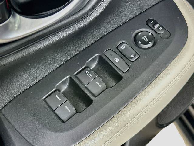 Used 2024 Honda HR-V LX image 27