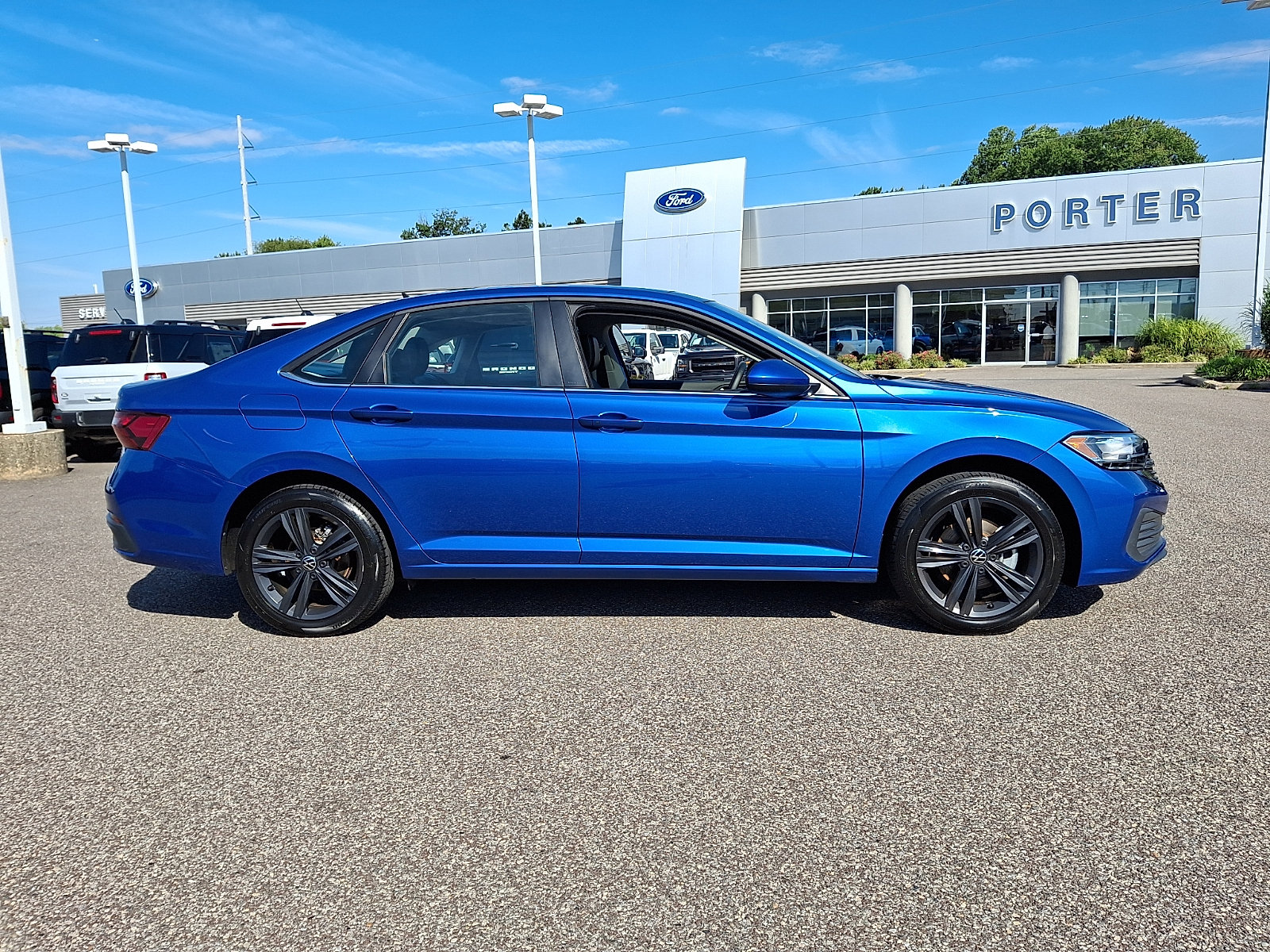 Used 2022 Volkswagen Jetta SE FWD image 12