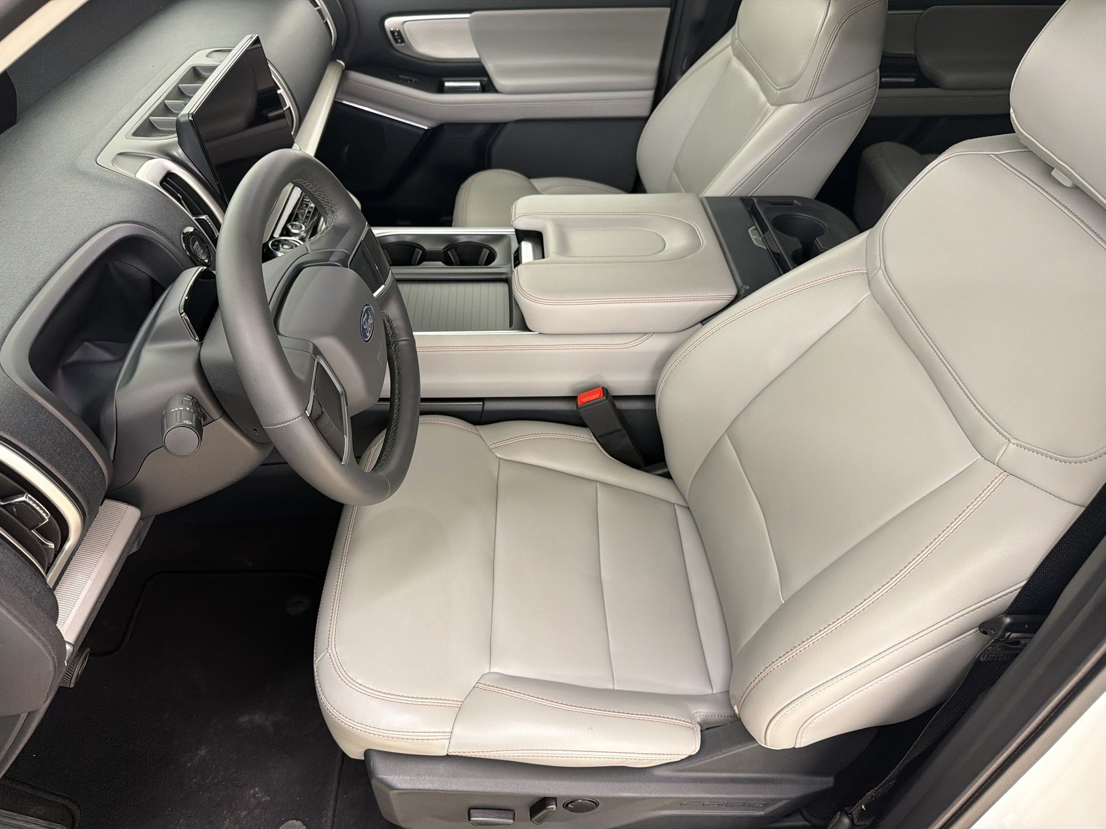 Certified 2025 Ford Expedition Max Active AWD/4WD image 5