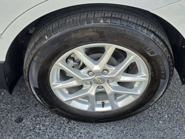 Used 2024 Chevrolet Equinox LT FWD image 10