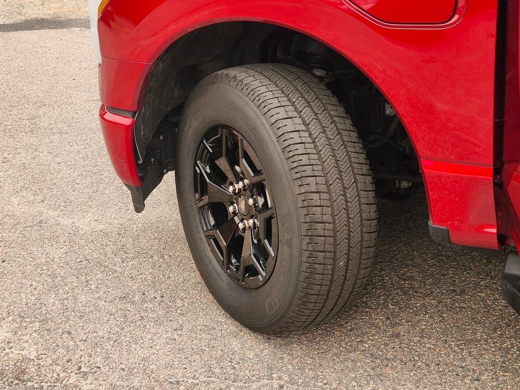 Certified 2025 Ford F150 Lightning XLT AWD/4WD image 31