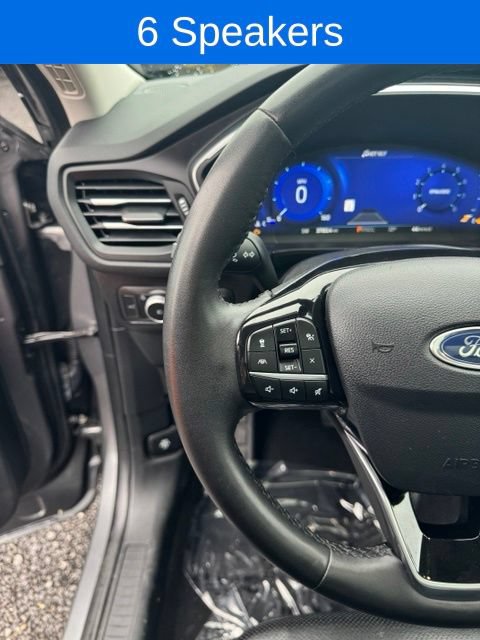 Certified 2022 Ford Escape Titanium w/ Class II Trailer Tow Package AWD/4WD image 17