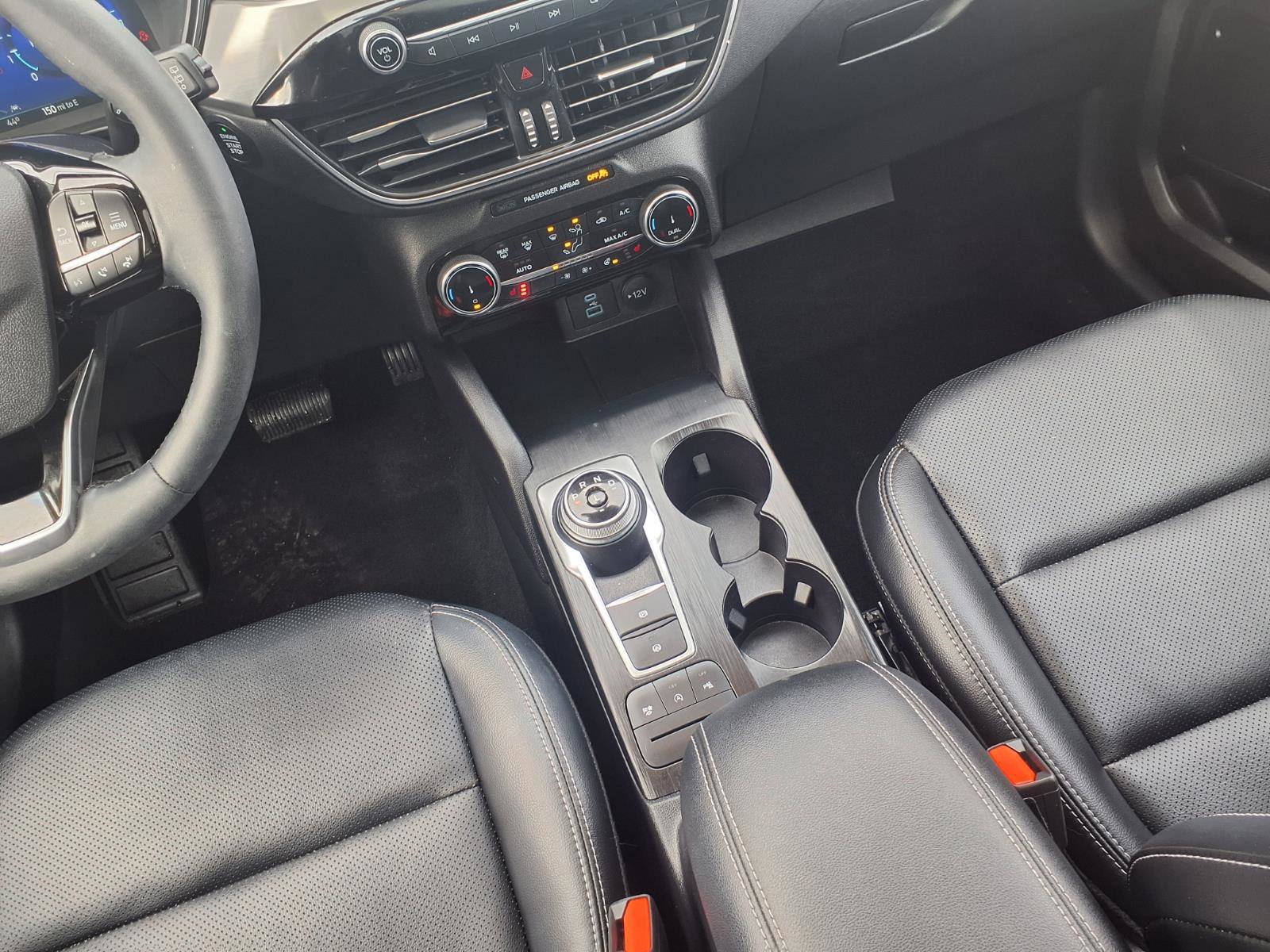 Certified 2022 Ford Escape Titanium w/ Class II Trailer Tow Package image 15