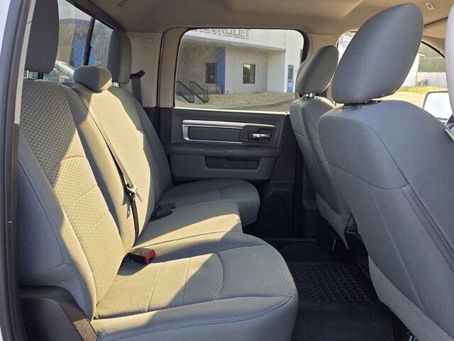 Used 2019 RAM 1500 Classic SLT AWD/4WD image 16