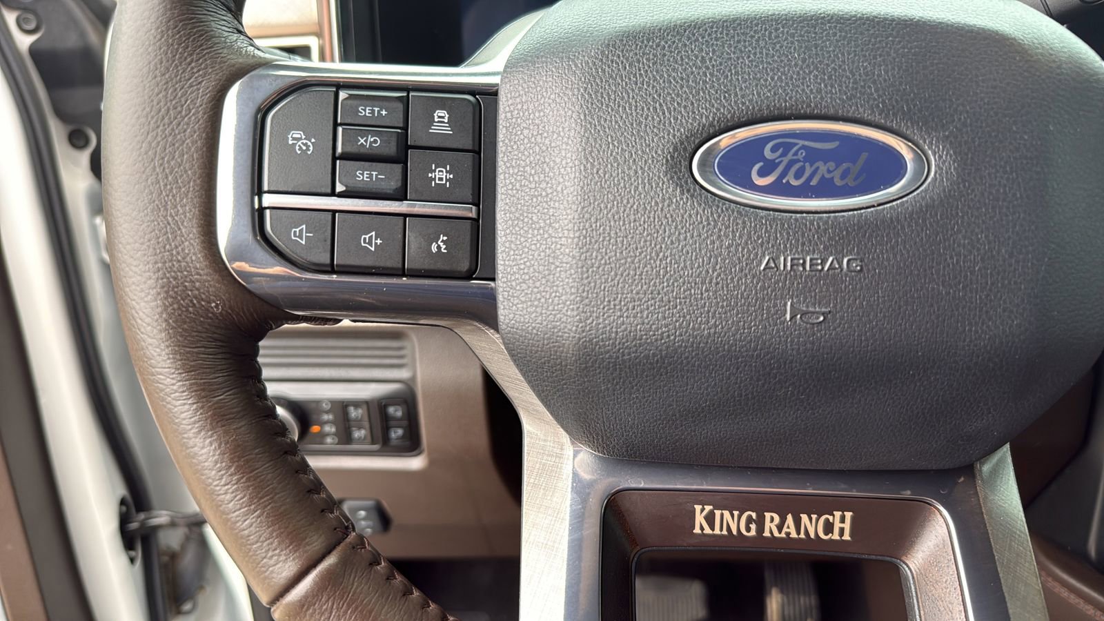 Certified 2025 Ford F250 King Ranch w/ Chrome Package AWD/4WD image 16