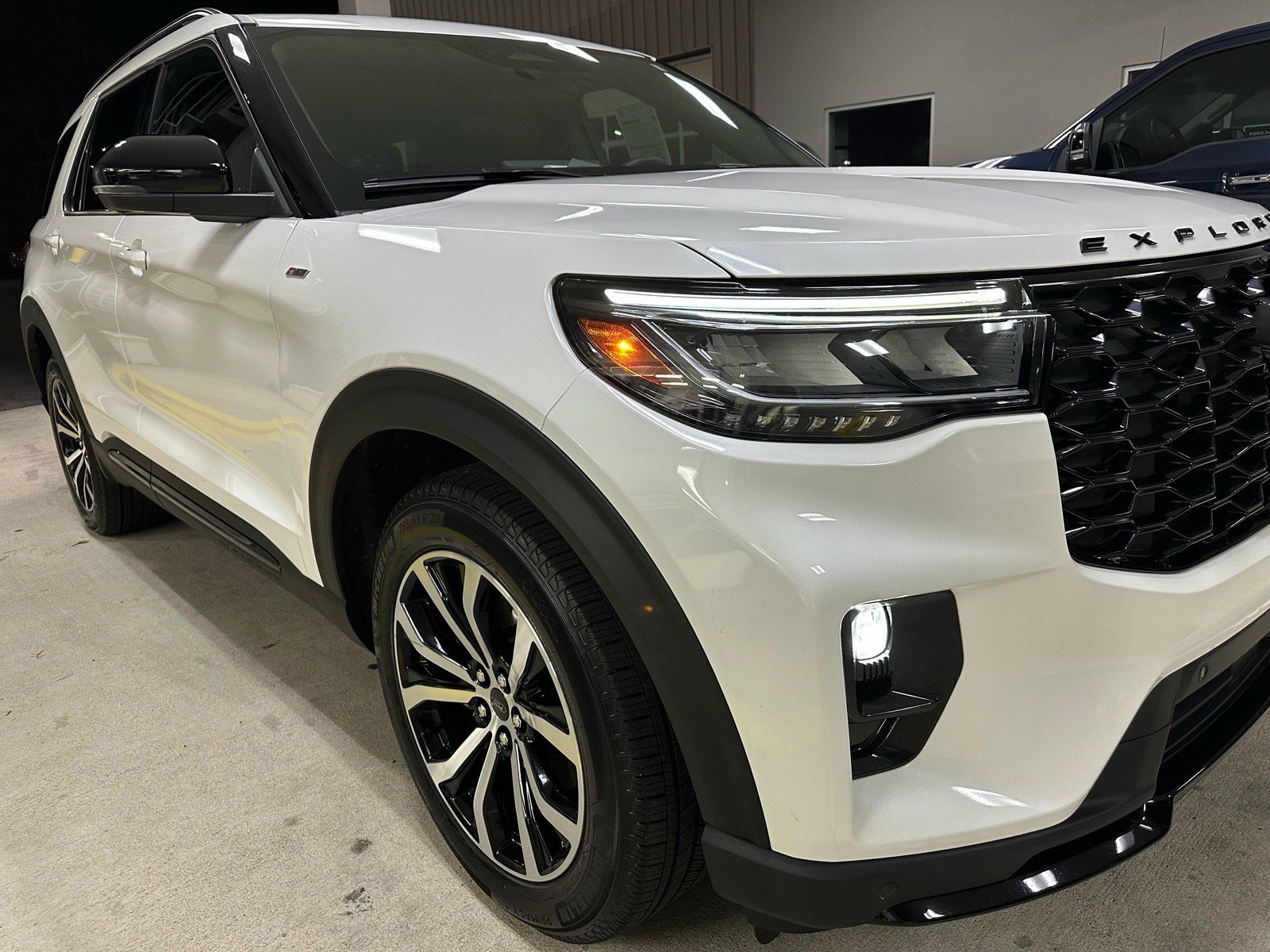 Certified 2025 Ford Explorer ST-Line image 6