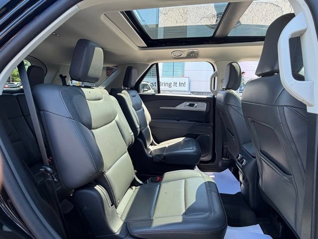 Certified 2025 Ford Explorer Active w/ Active Comfort Package AWD/4WD image 30